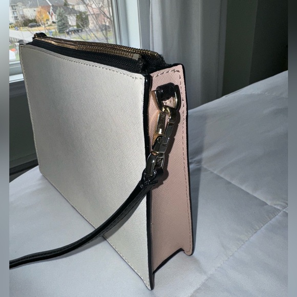 Kate Spade tri-tone Crossbody Purse . Black, cream with blush pink on sides. - Picture 3 of 4